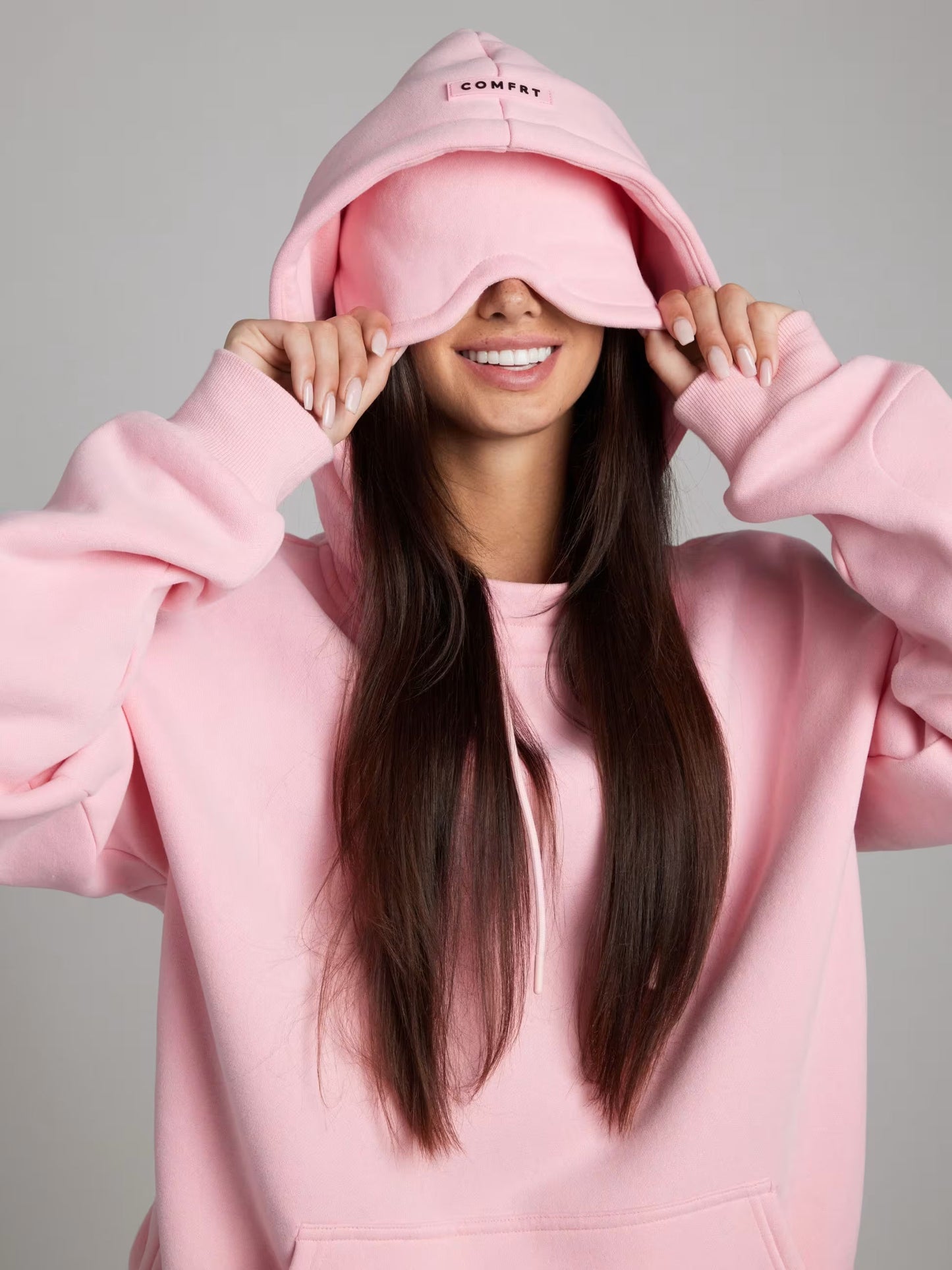 Rese-hoodie i flygplansläge