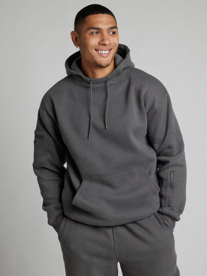 Rese-hoodie i flygplansläge