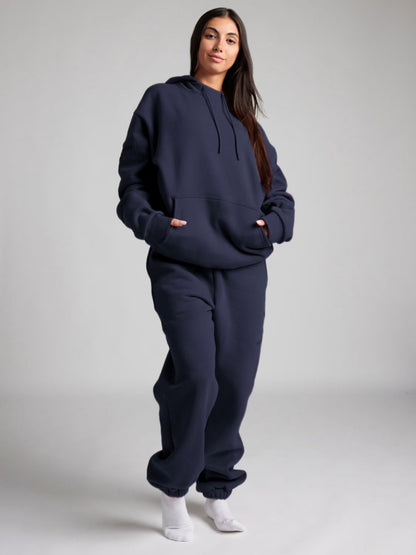 Rese-hoodie i flygplansläge