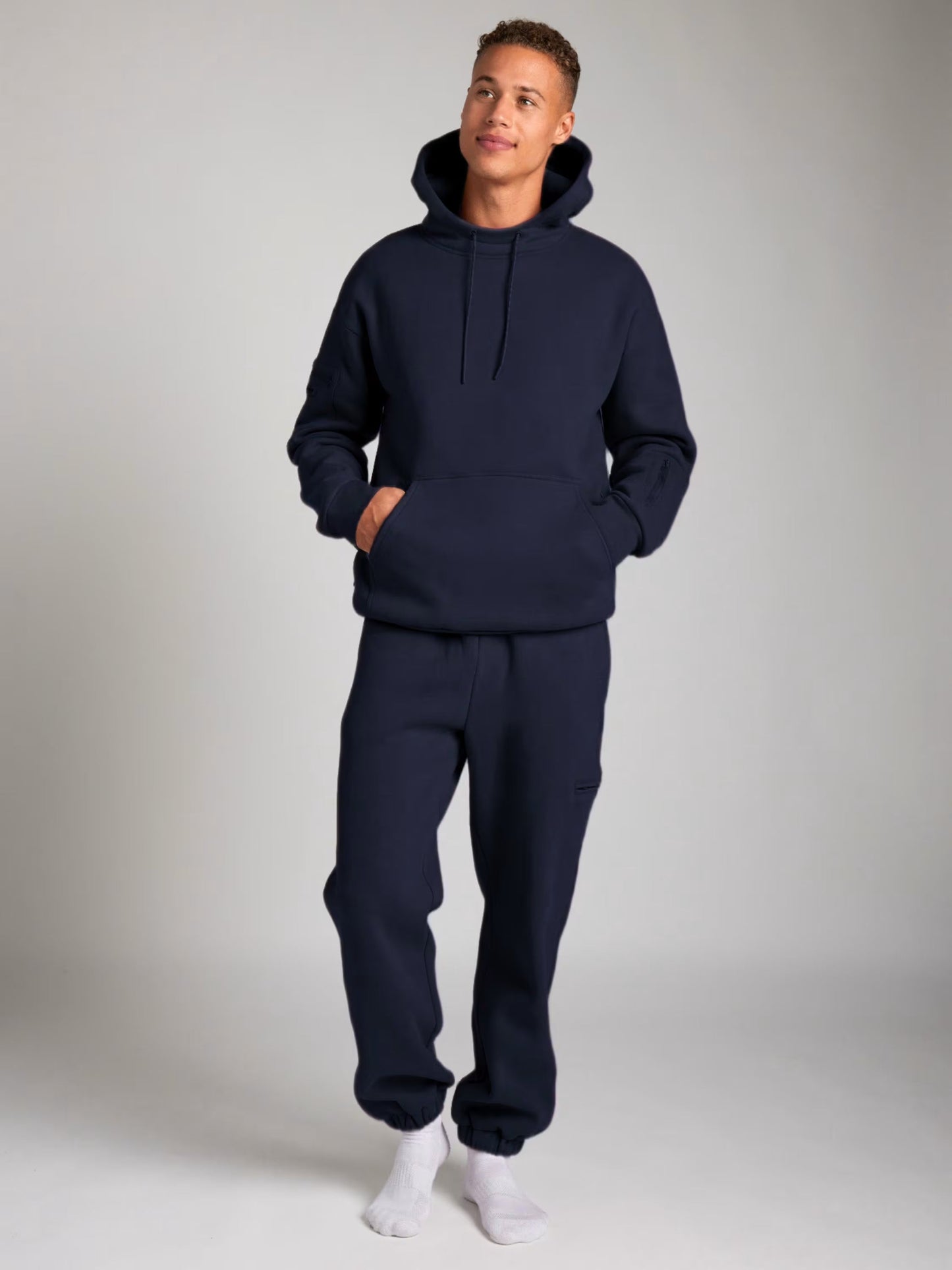 Rese-hoodie i flygplansläge