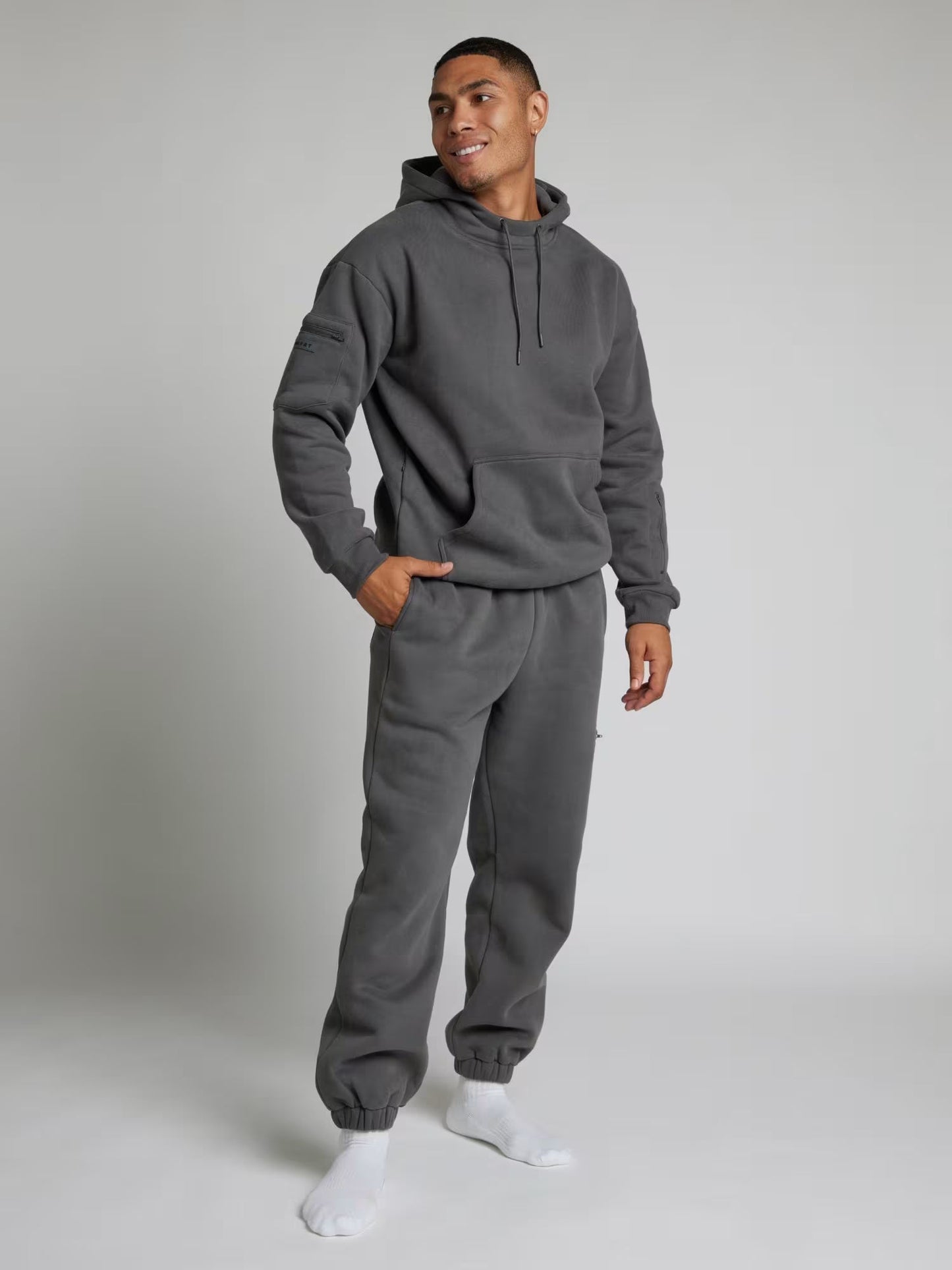 Rese-hoodie i flygplansläge