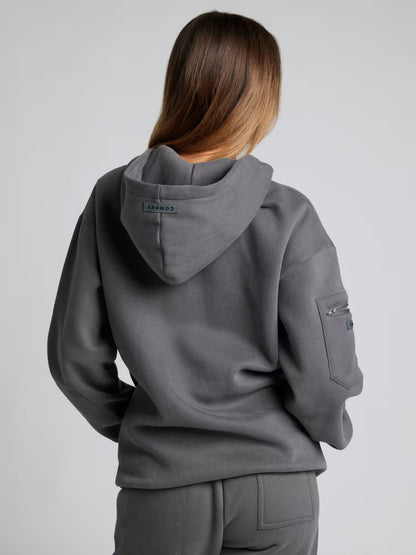 Rese-hoodie i flygplansläge