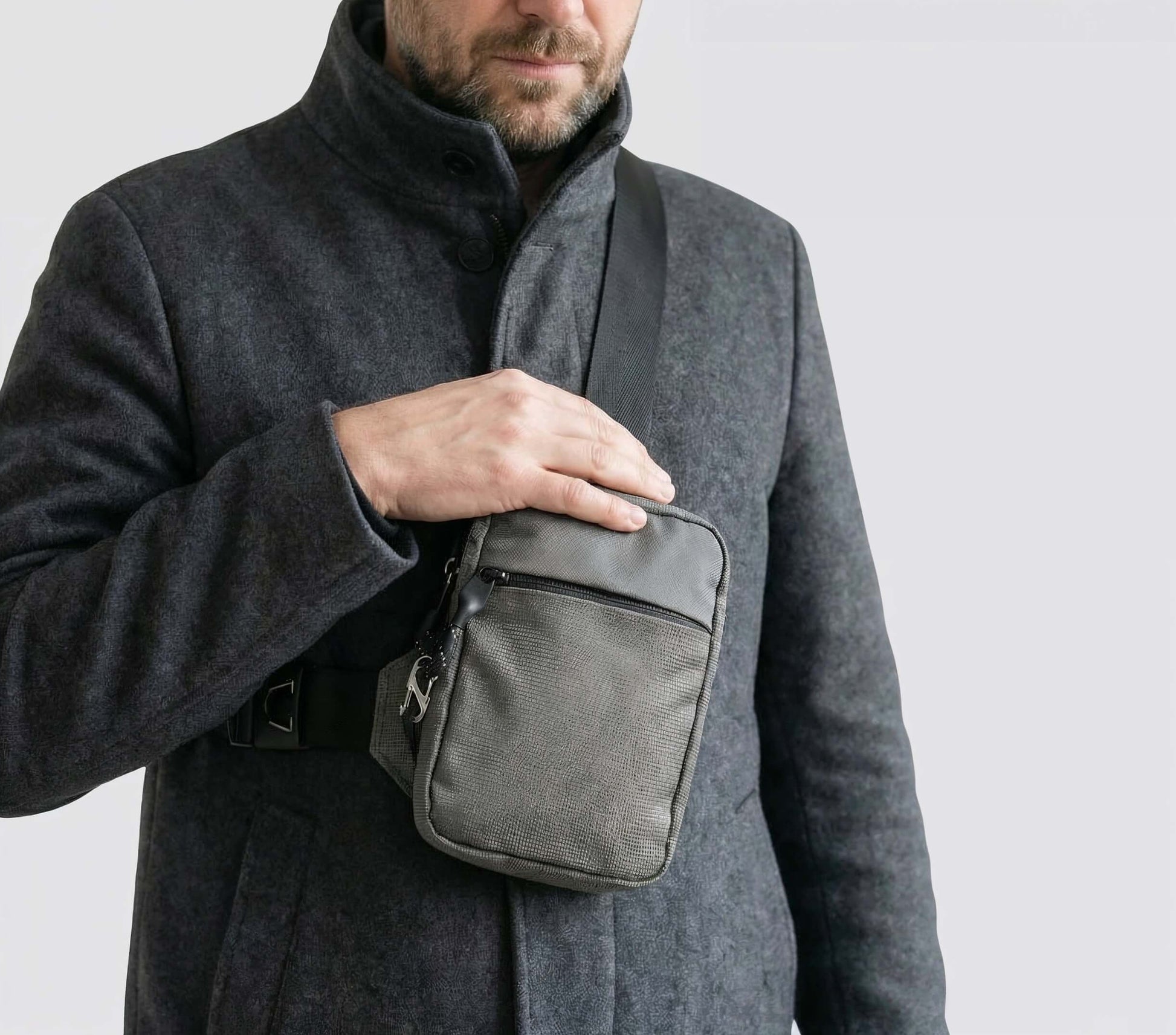 Sling-väskan buren i vardagen