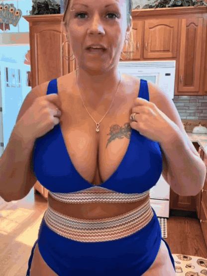 Alina bikini demo
